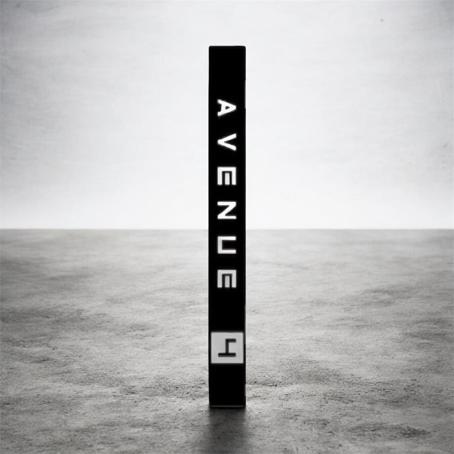 AVENUE 4 CLOTHING 